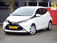 Toyota Aygo - 1.0 VVT-i x-nav 2018 navigatie bluetooth 5 deurs