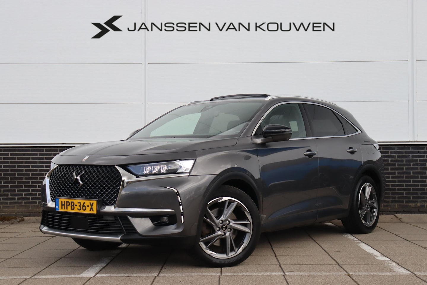 DS 7 Crossback - E-Tense Rivoli * PHEV * Panoramadak * Leder * Stoelverwarming * - AutoWereld.nl