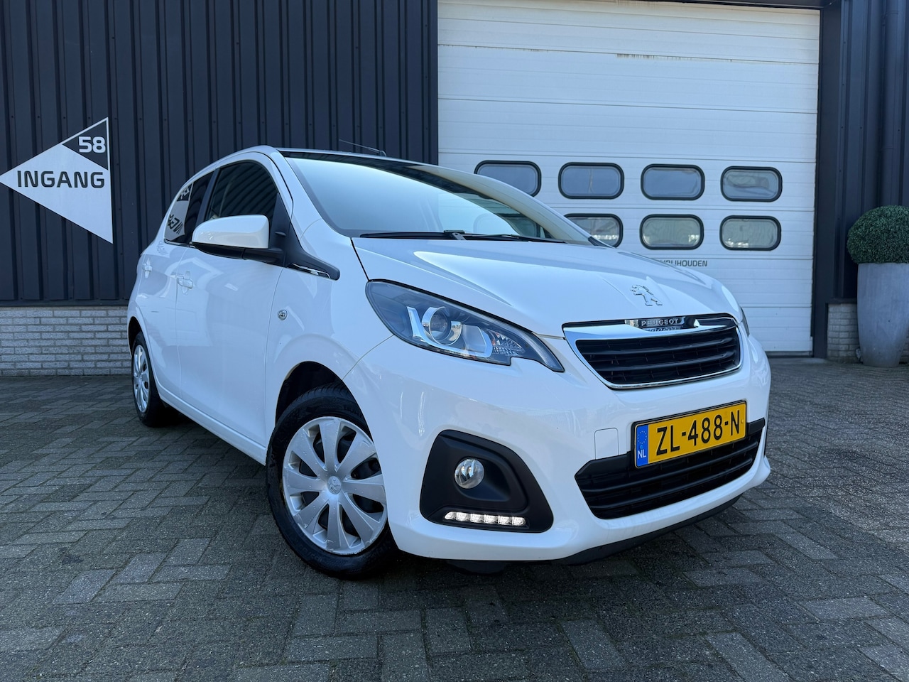 Peugeot 108 - 1.0 e-VTi Active|privacy glass| groot scherm| achteruitrijcamera - AutoWereld.nl