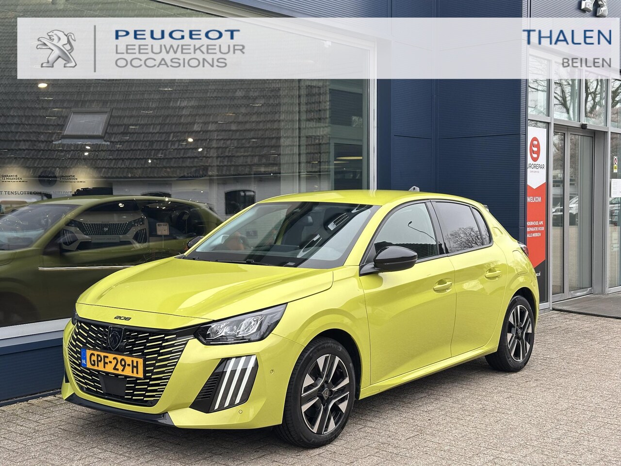 Peugeot 208 - 1.2 Turbo 100 PK Allure | Facelift Type | Trekhaak 1200 KG | Keyless Entry | Navigatie via - AutoWereld.nl