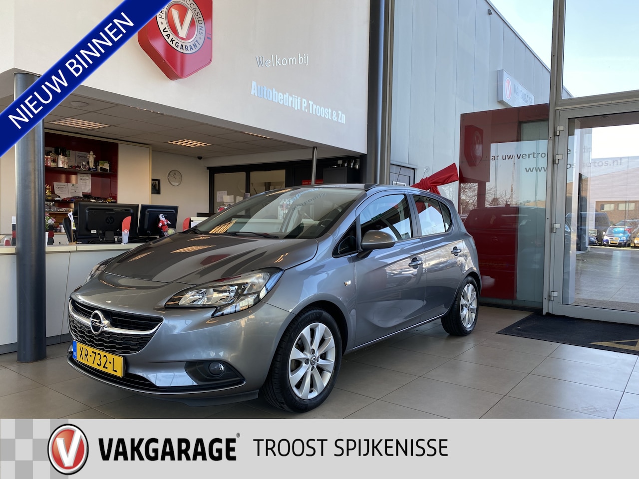 Opel Corsa - 1.4 Favourite 1.4 Favourite,1E Eigenaar,Dealeronderhouden,Navigatie,Parkeerassistent,Airco,Cruiscontrol, - AutoWereld.nl