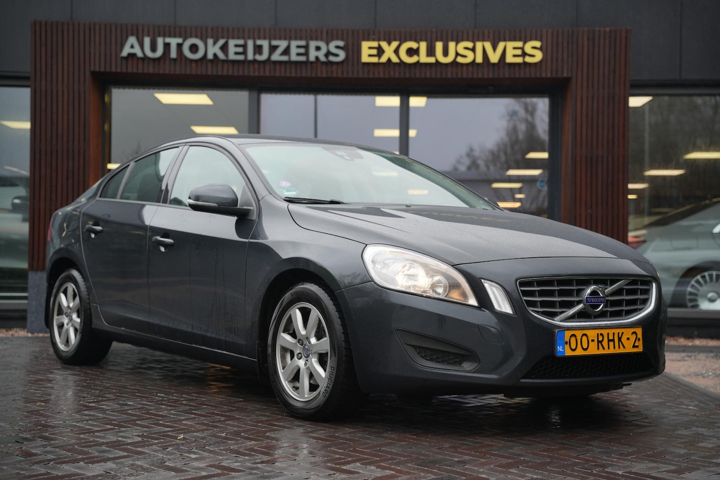 Volvo S60 - 1.6 T4 Kinetic Cruise Control Navigatie Climate Control - AutoWereld.nl
