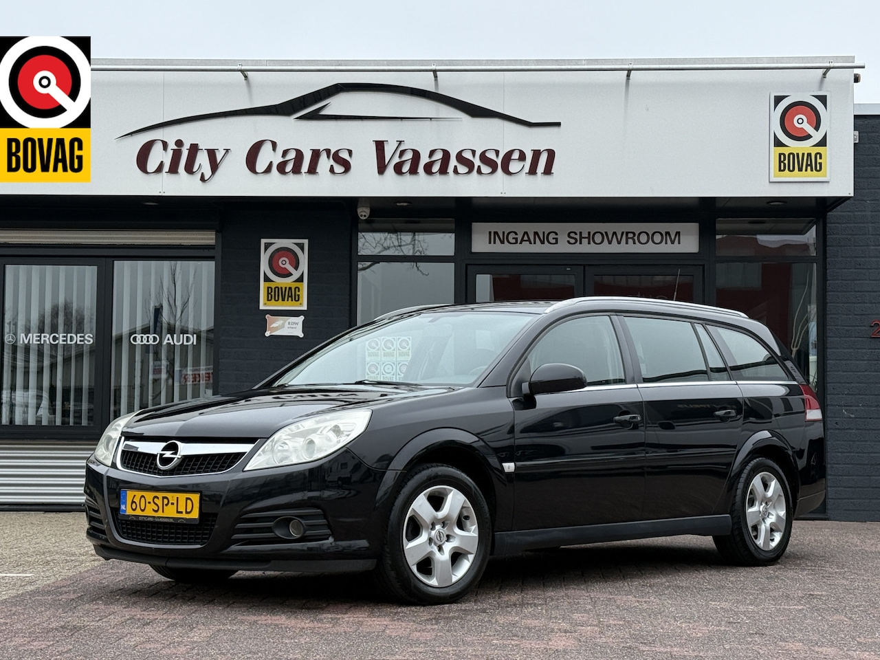 Opel Vectra Wagon - in zeer goede staat 2.2-16V Business org nl auto nap logisch climate ctr cruise ctr radio - AutoWereld.nl