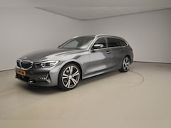BMW 3-serie Touring - 320i | LED | Leder | Navigatie | Active cruise | Trekhaak | Sportstoelen | Stoelverwarming