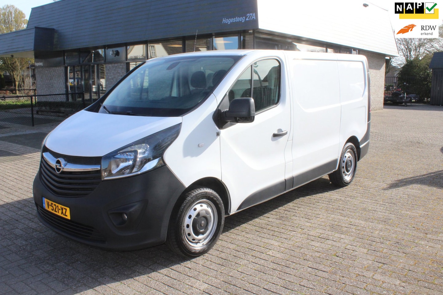 Opel Vivaro - 1.6 CDTI L1H1 Sport EcoFlex 1.6 CDTI L1H1 Sport EcoFlex - AutoWereld.nl