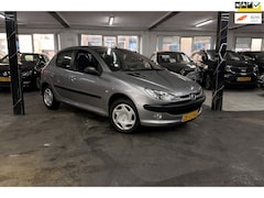 Peugeot 206 - 1.4 Gentry