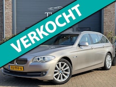 BMW 5-serie Touring - 523i High Executive|NAVI|TREKHAAK|LEDER|STOELVERW