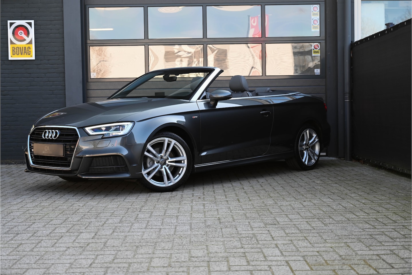 Audi A3 Cabriolet - 35 TFSI CoD Sport S Line Edition 35 TFSI CoD Sport S Line Edition - AutoWereld.nl