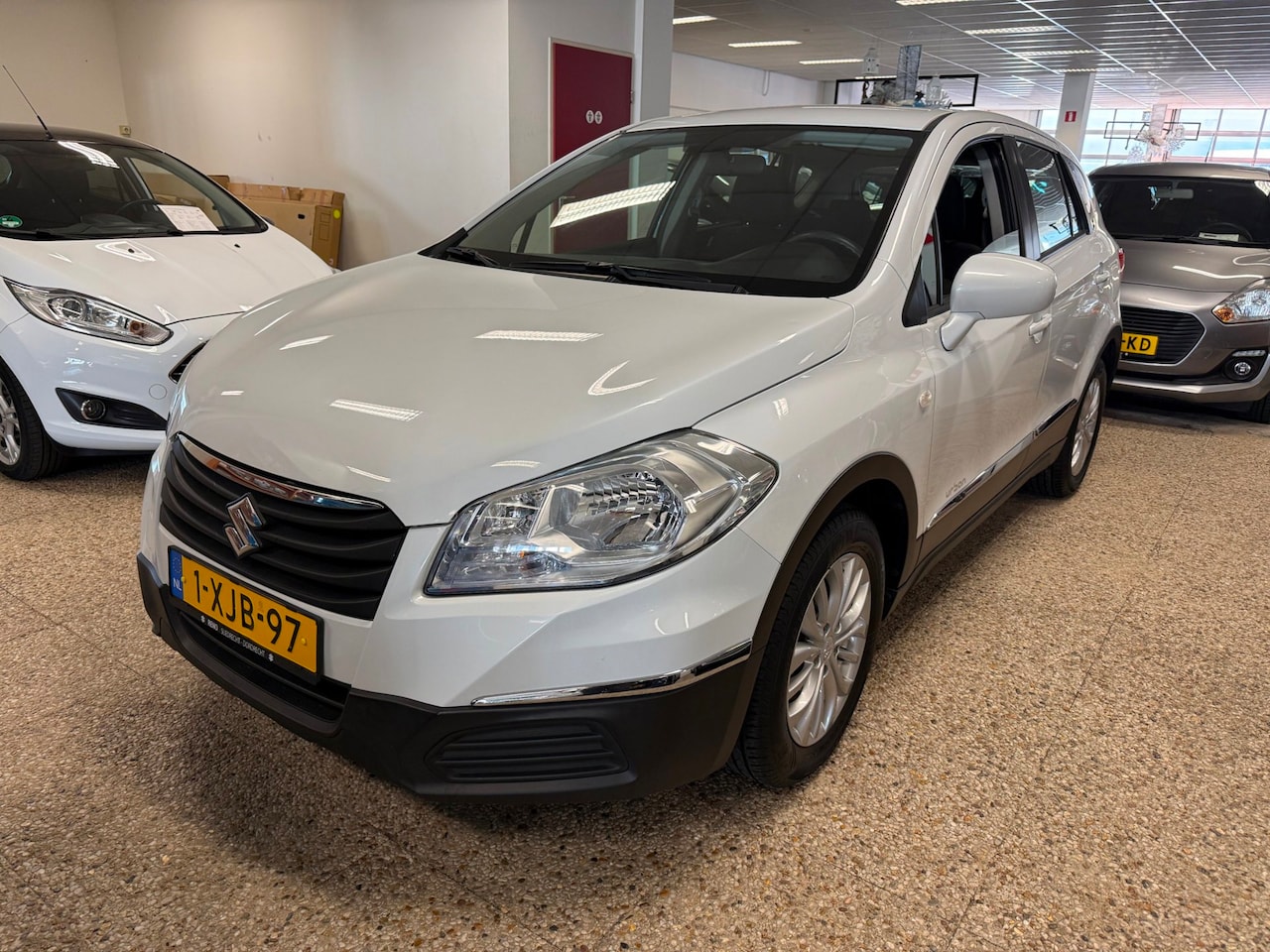 Suzuki SX4 S-Cross - 1.6 Urban | Trekhaak | Navi - AutoWereld.nl