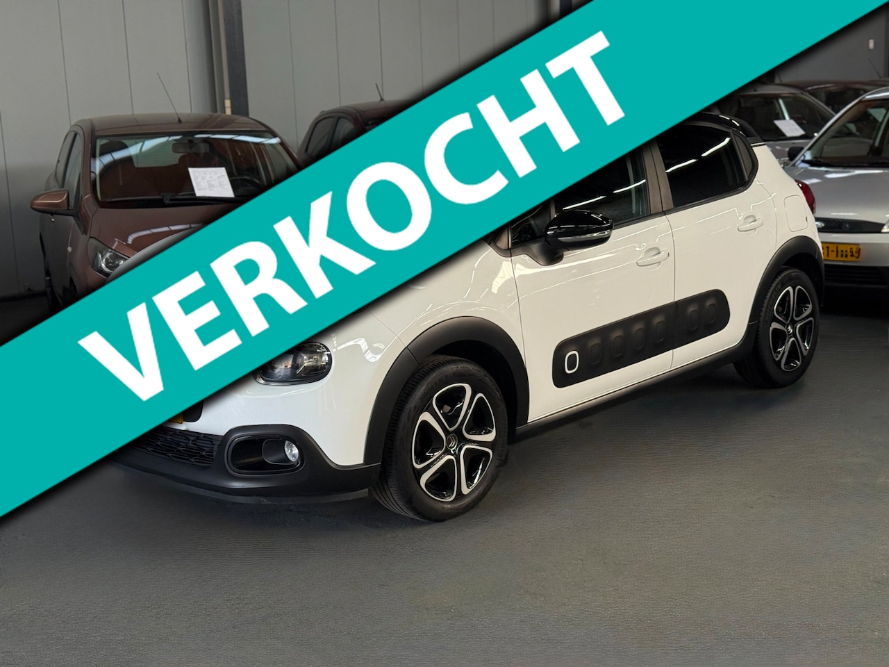 Citroën C3 - 1.2 PureTech Feel Edition Nieuwe APK NAP PDC Carplay Trekhaak - AutoWereld.nl
