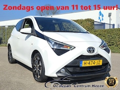 Toyota Aygo - 1.0 VVT-i x-Joy AUT Camera Carplay Apk 12-2027 Zondag OPEN