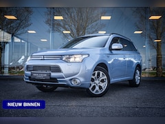 Mitsubishi Outlander - 2.0 PHEV Instyle * Schuifdak * Trekhaak * Rockford * Leer * NAP * NL Auto * Nw APK