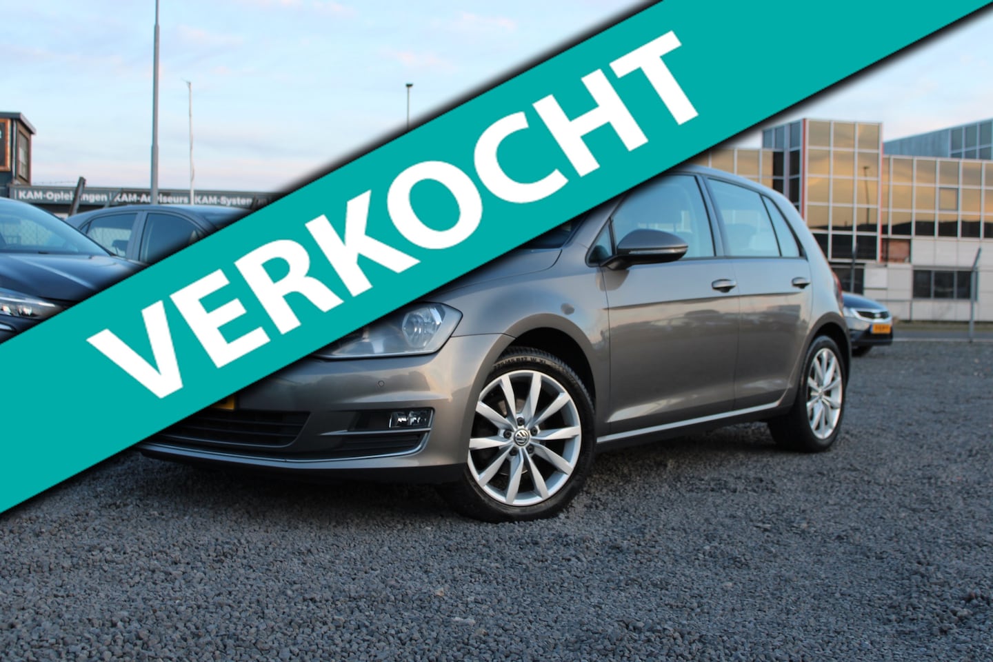 Volkswagen Golf - 1.2 TSI Highline/CAMERA/NW APK - AutoWereld.nl