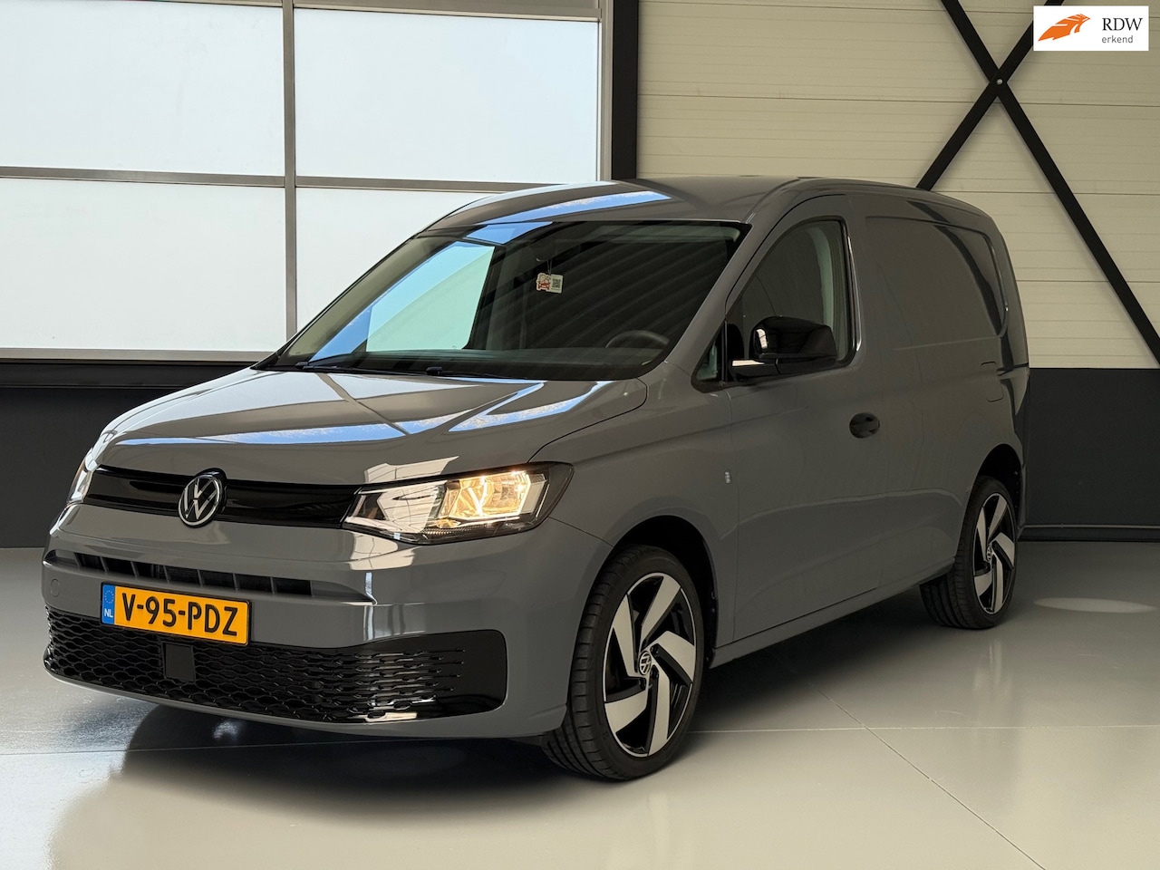 Volkswagen Caddy Cargo - 2.0 TDI Leder Trekhaak Carplay - AutoWereld.nl