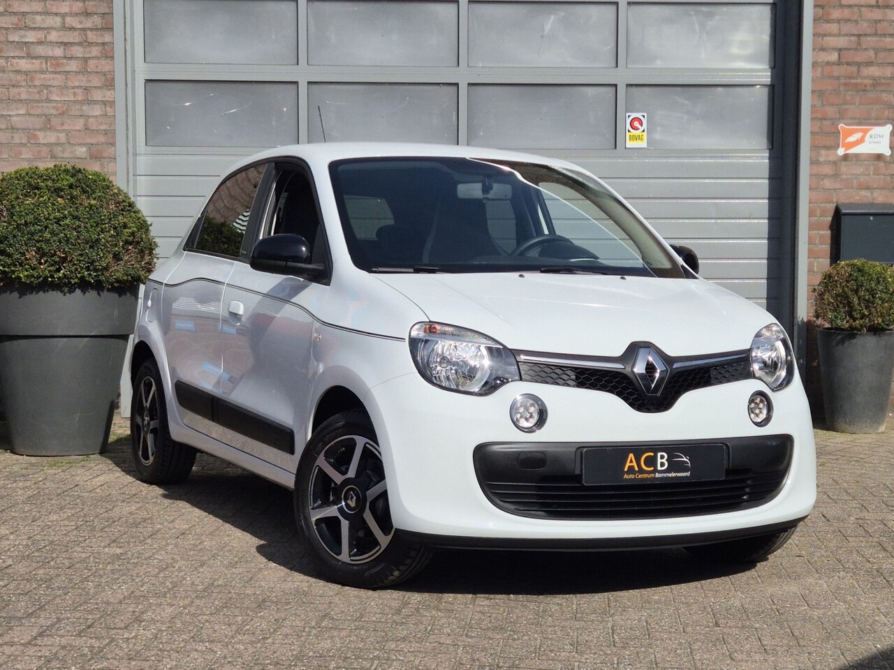 Renault Twingo - 1.0 SCe Limited Airco / lm velgen. - AutoWereld.nl