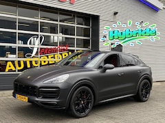 Porsche Cayenne Coupé - 3.0 E-Hybrid 463PK - Matt Zwart I Panorama dak I Leer I Navigatie en nog veel Meer
