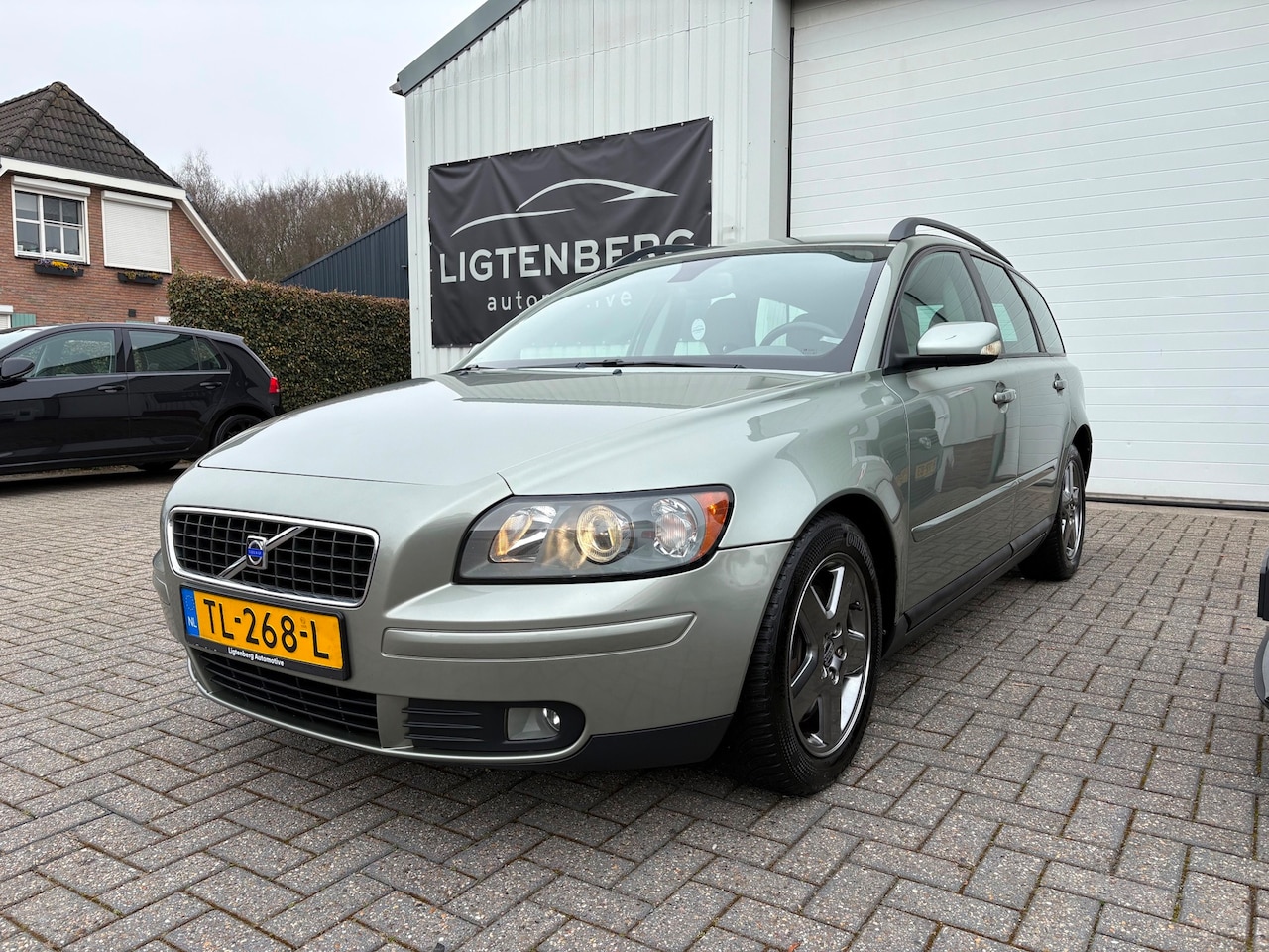 Volvo V50 - 2.5 T5 Momentum AWD|220PK|CRUISE|STOELVERW|+APK - AutoWereld.nl