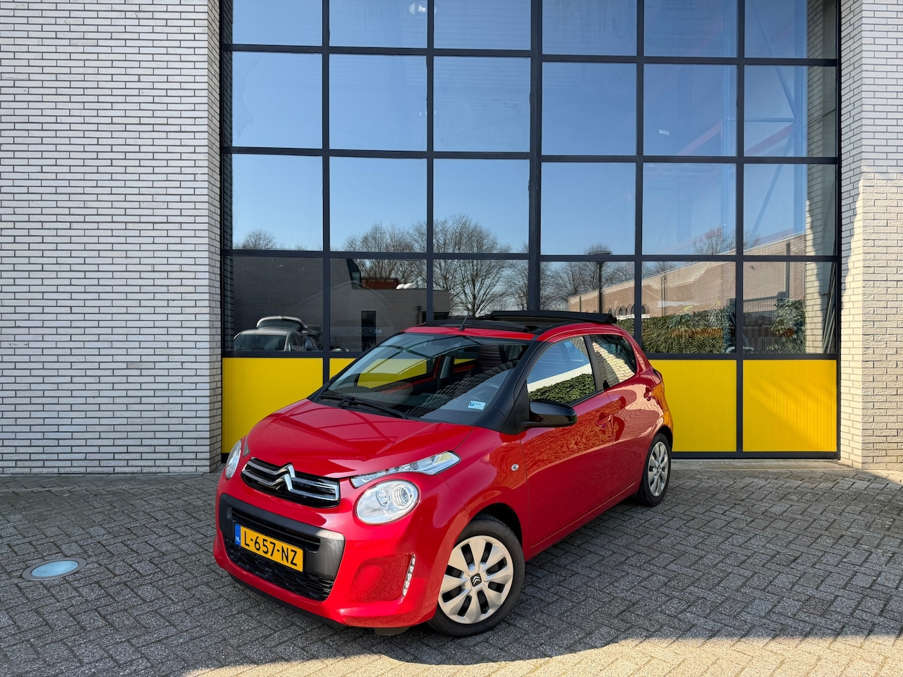 Citroën C1 - 1.0 VTi Airscape Shine 1.0 VTi Airscape Shine, Cabrio, Airco & PDC - AutoWereld.nl