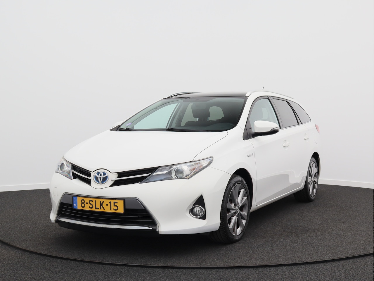 Toyota Auris Touring Sports - 1.8 Hybrid Lease/ mooie auto! - AutoWereld.nl