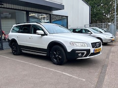 Volvo XC70 - 2.0 D4 FWD Summum/ Airco/Navigatie/Schuifdak/trekhaak /