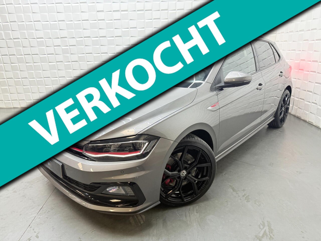 Volkswagen Polo - 2.0 TSI GTI PANO VIRTUAL BEATS ACC CAMERA - AutoWereld.nl