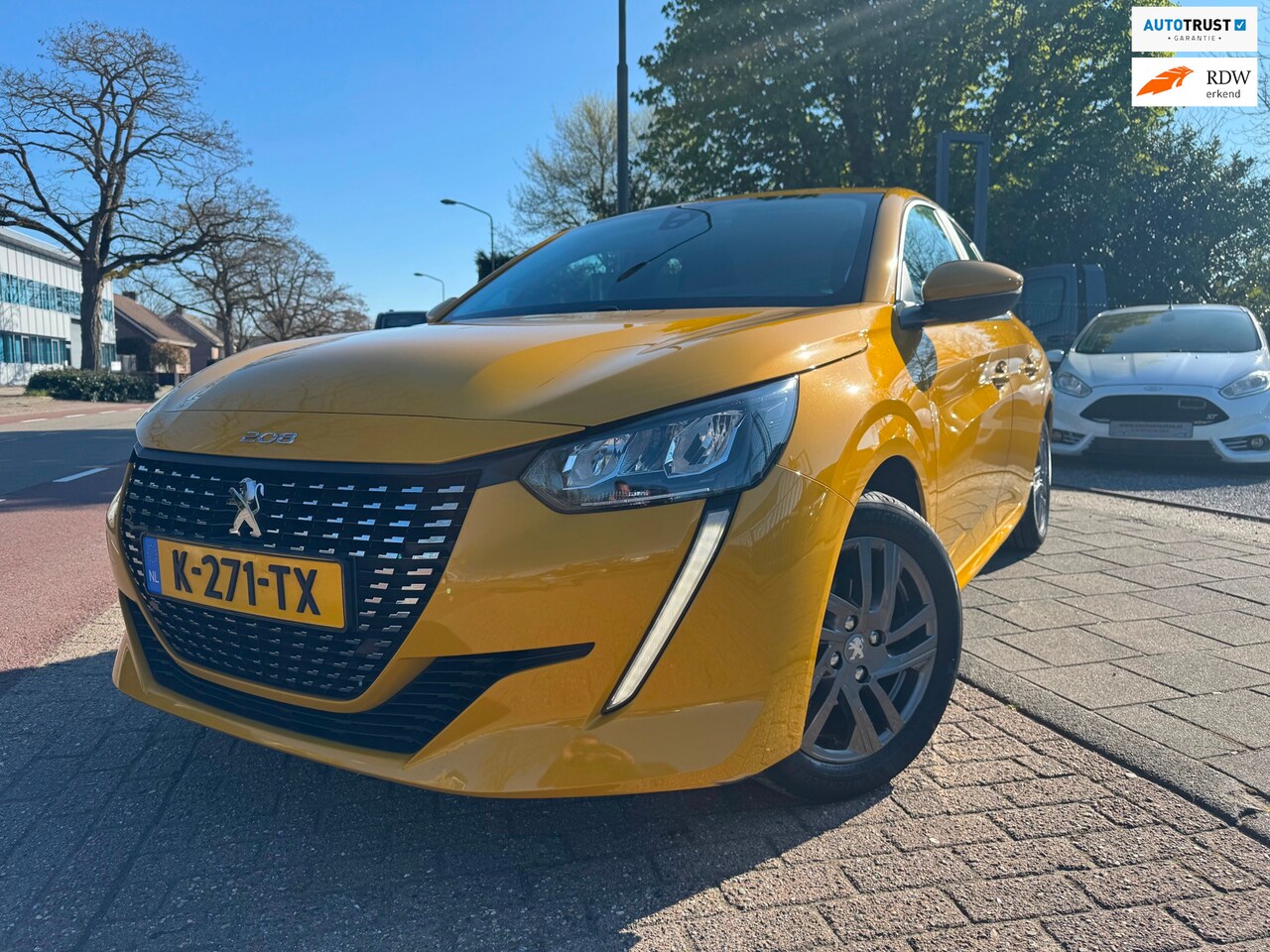 Peugeot 208 - 1.2 PureTech Active Clima Elek Pakket Led CarPlay - AutoWereld.nl