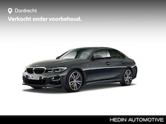 BMW 3-serie - 318i High Executive | M-Sport | 19" | Leder | Schuifdak | Head-Up | Voorbereiding Driving
