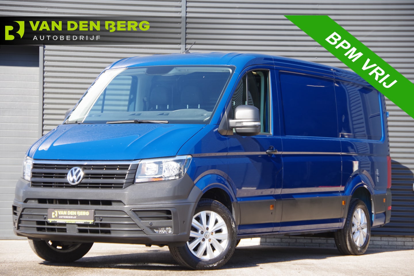 Volkswagen Crafter - 35 2.0 TDI L3H2 3-ZITS, 140PK AUT. STANDKACHEL, GEV. ERGO COMFORT STOEL, CRUISE, NAVI, AIR - AutoWereld.nl