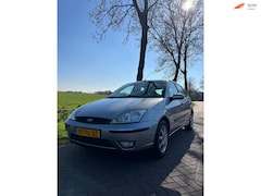 Ford Focus - 1.6-16V Futura