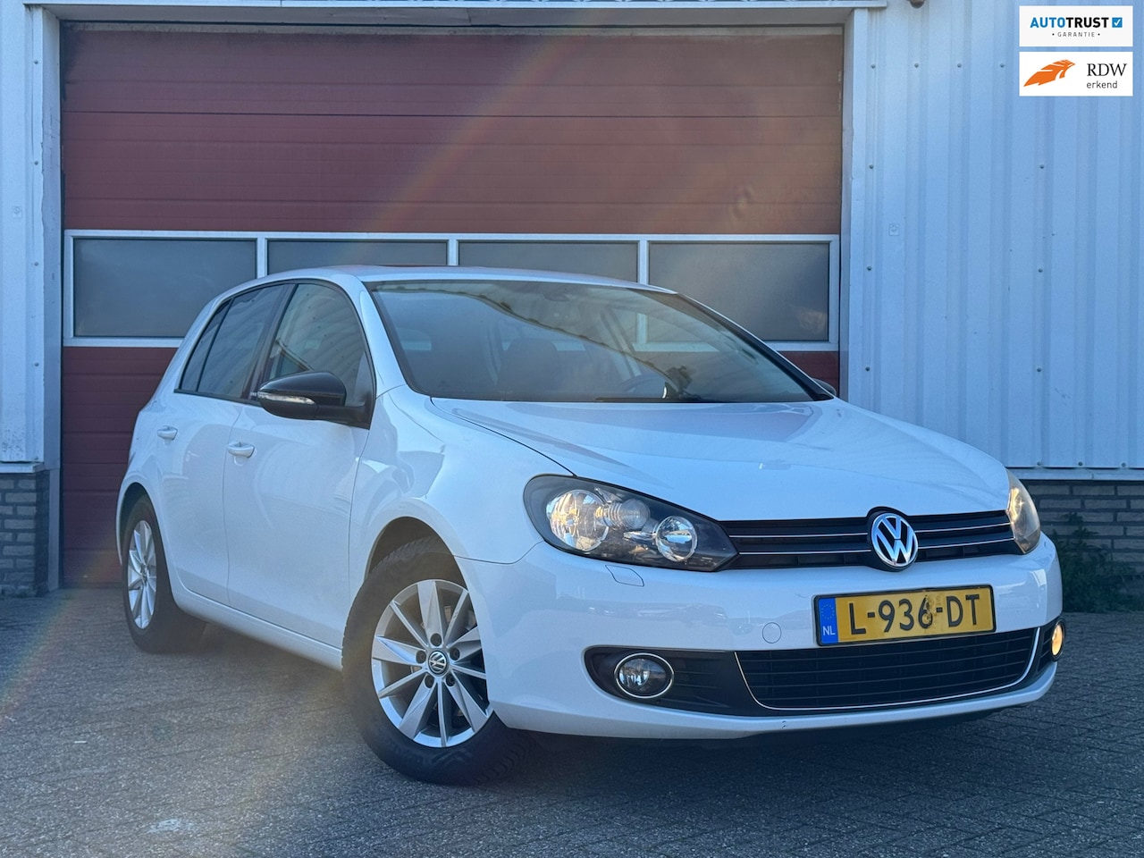 Volkswagen Golf - 1.2 TSI Highline BlueMotion |2011| PANO |NAVI | CARPLAY | - AutoWereld.nl