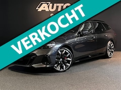 BMW 5-serie Touring - 520i High Executive Edition M Stuurverwarming/Bower&Wilkins/21"/Glazendak/Trekhaak/ 360Cam