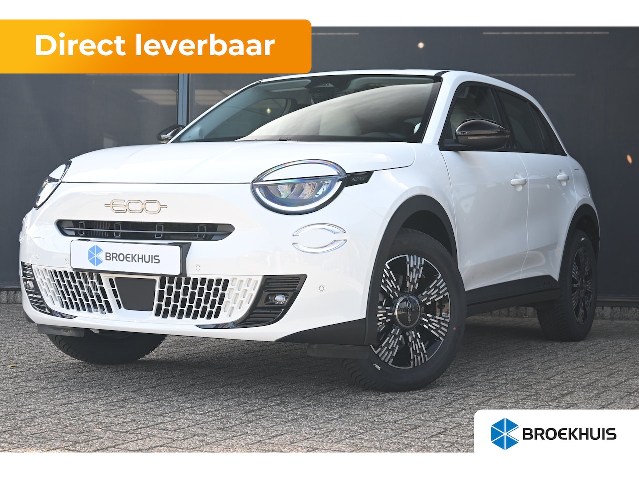 Fiat 600 - Icon VOORRAAD-ACTIE! | 8 Jaar Fabrieksgarantie | ALL-seasonbanden | Carplay | Stoelverwarm - AutoWereld.nl