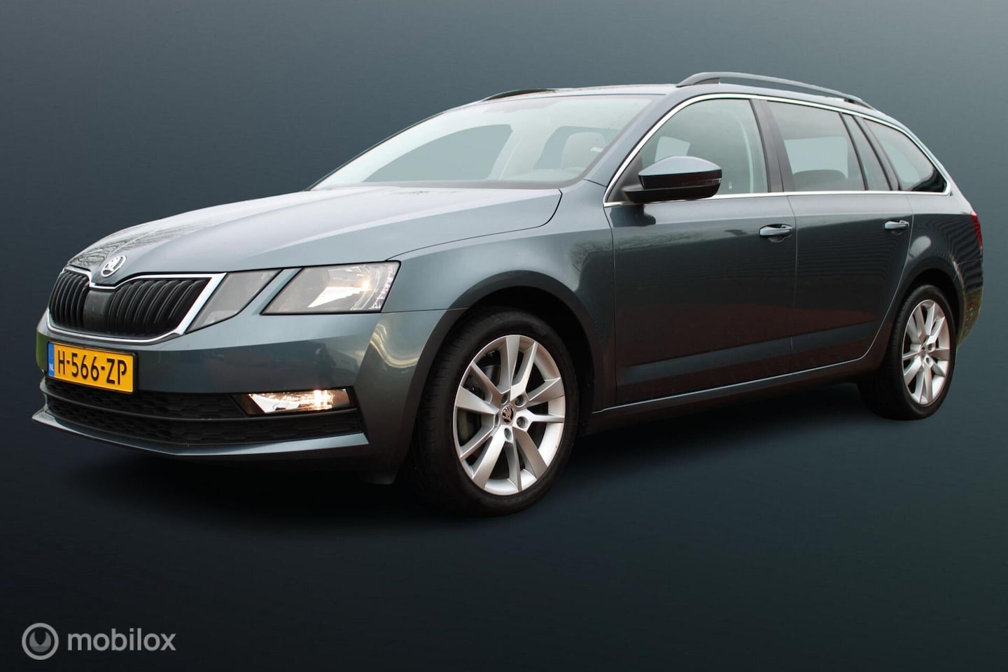 Skoda Octavia Combi - 1.0 TSI Greentech Business Edition 1.0 TSI Greentech Business Edition, Navi, Stoelverwarming, Donker glas, 17 Inch LMV, Cruis - AutoWereld.nl
