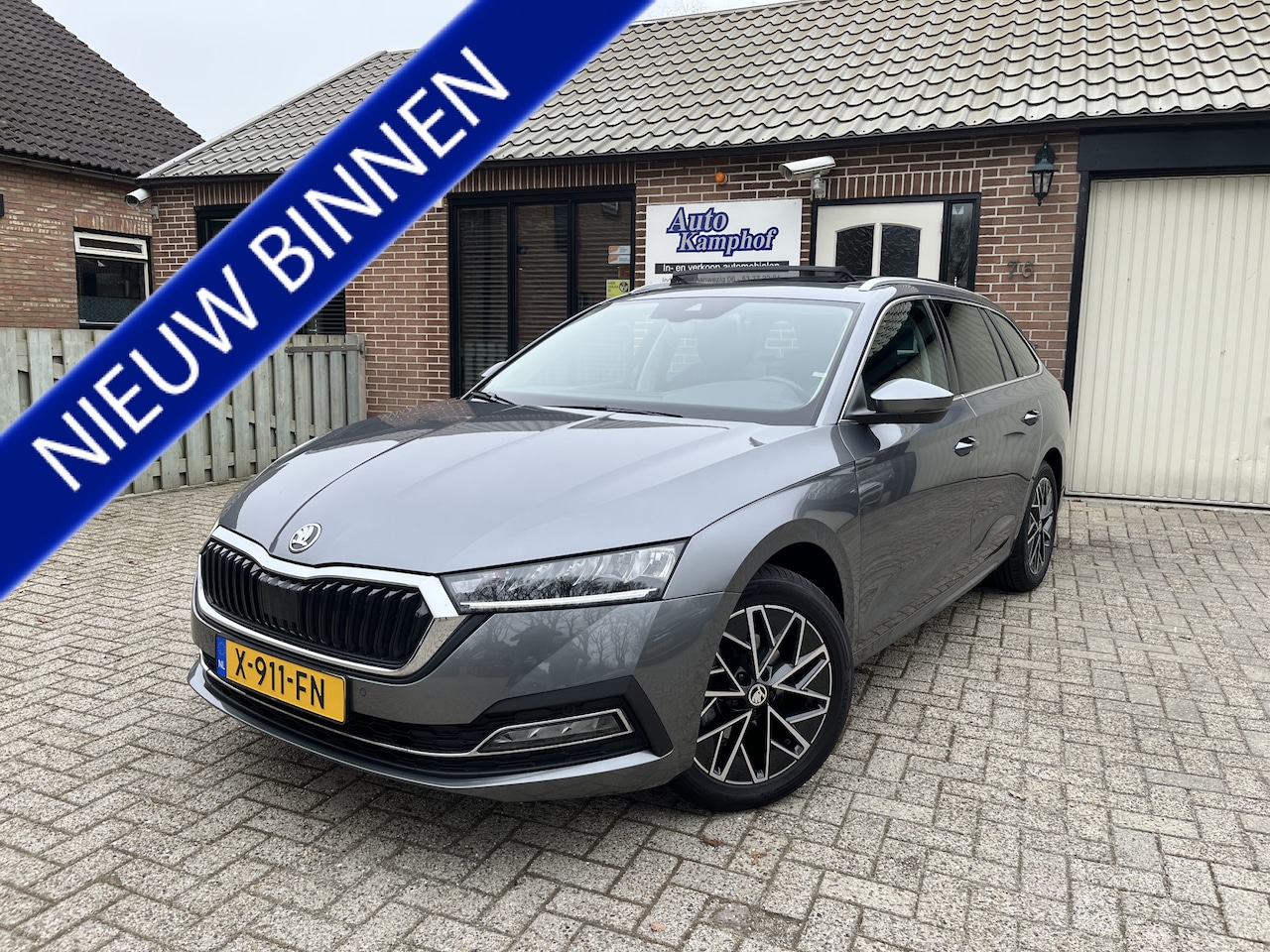 Skoda Octavia Combi - 1.5 e-TSI Business Edition Plus 1.5 e-TSI Business Edition Plus Panodak - AutoWereld.nl