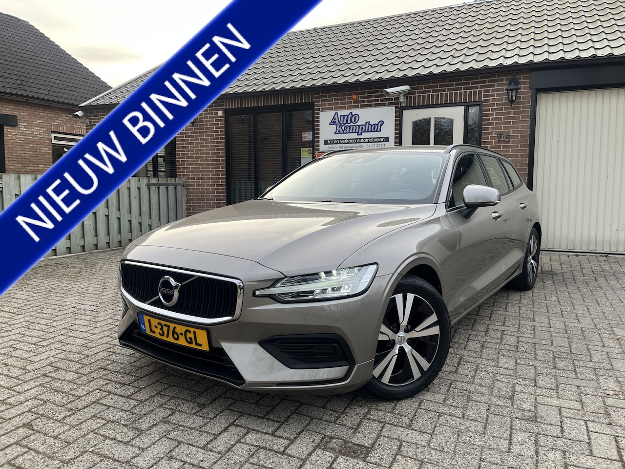 Volvo V60 - 2.0 B3 Momentum Advantage LED Trekhaak - AutoWereld.nl