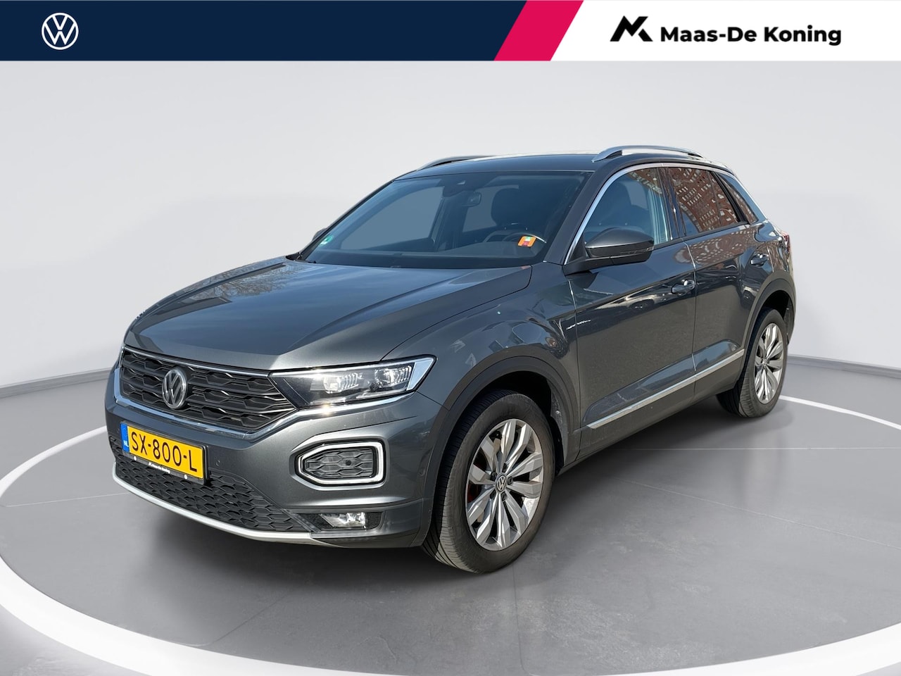 Volkswagen T-Roc - 1.5 TSI 150pk DSG Sport · Trekhaak · Camera · Apple/Android Car Play · Dodehoeksensor · El - AutoWereld.nl