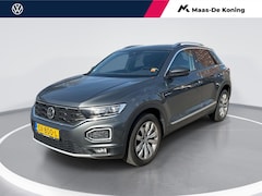 Volkswagen T-Roc - 1.5 TSI 150pk DSG Sport · Trekhaak · Camera · Apple/Android Car Play · Dodehoeksensor · El