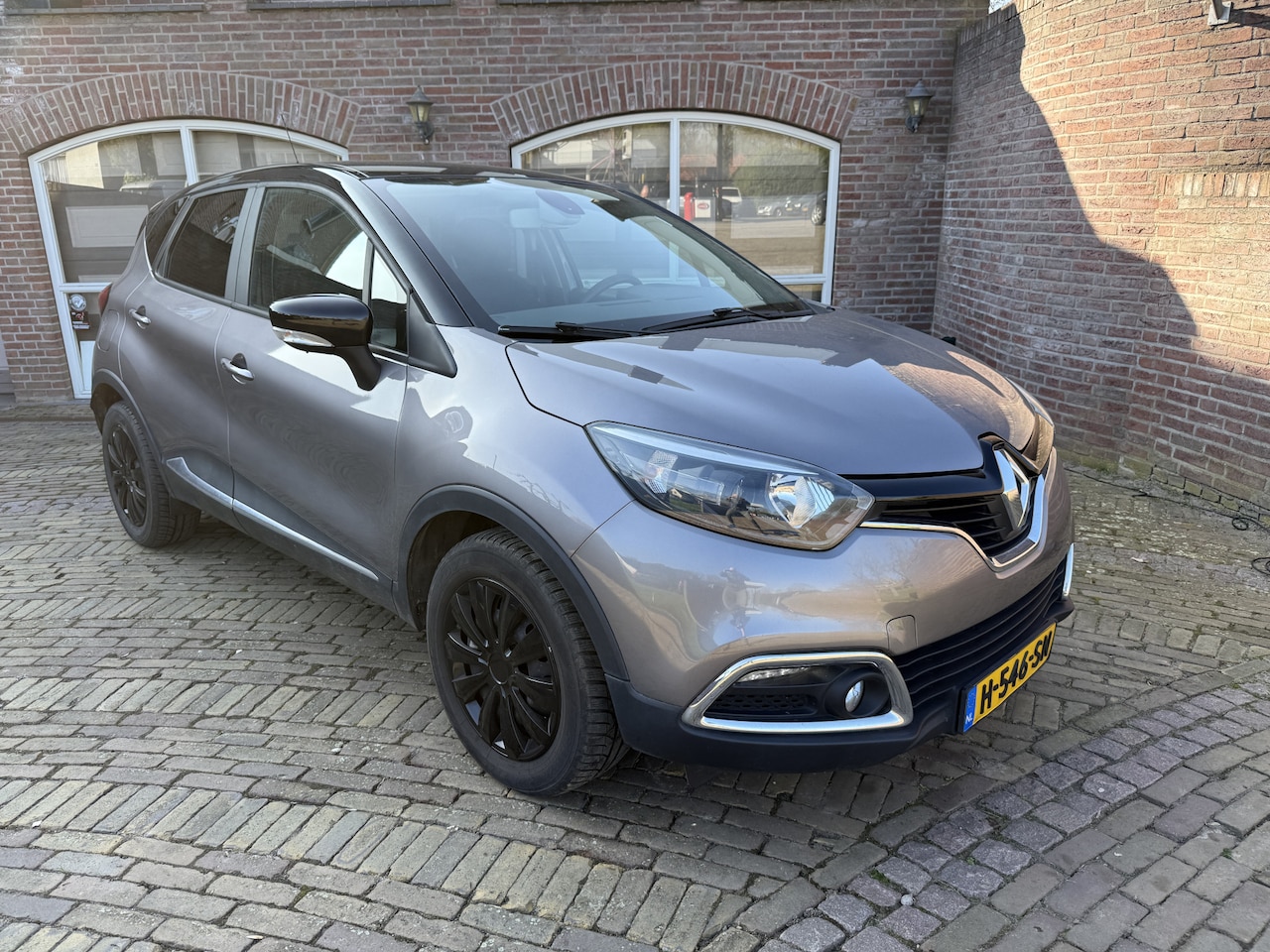 Renault Captur - 0.9 TCe Dynamique Clima/Cruise/Keyless/Navi/17Inch - AutoWereld.nl