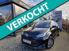 Toyota Yaris - 1.5 Hybrid Active Technology/TREKHAAK AFNB/KEYLESS/STUUR-EN STOELVERW/CARPLAY/LMV