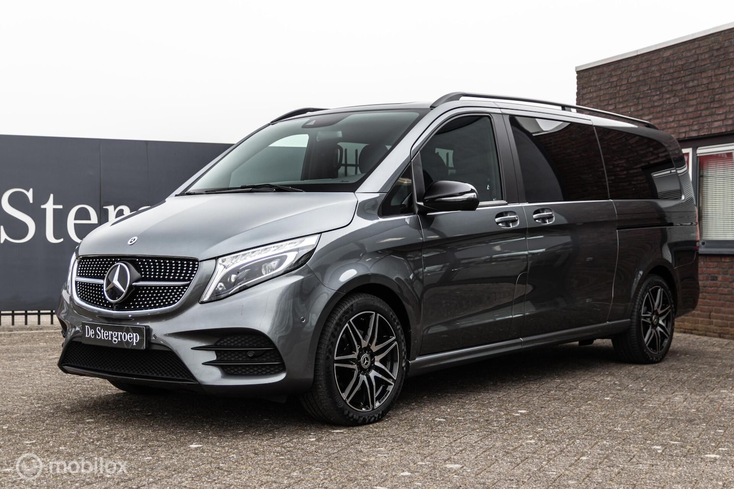 Mercedes-Benz V-klasse - 300d AMG Extra Lang Avantgarde Edition - AutoWereld.nl