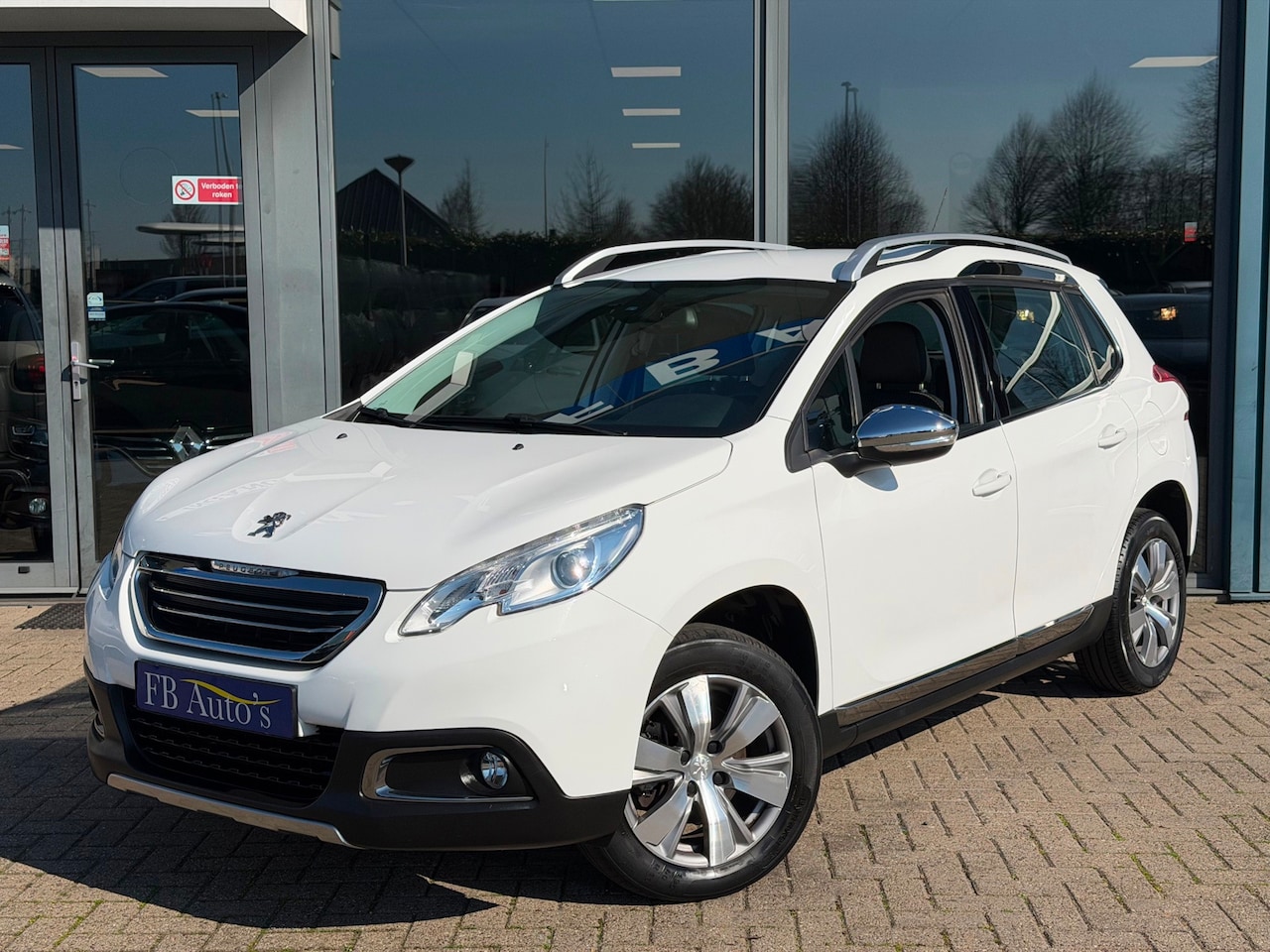 Peugeot 2008 - 1.2 PureTech Allure Airco Lmv Half-Leder - AutoWereld.nl