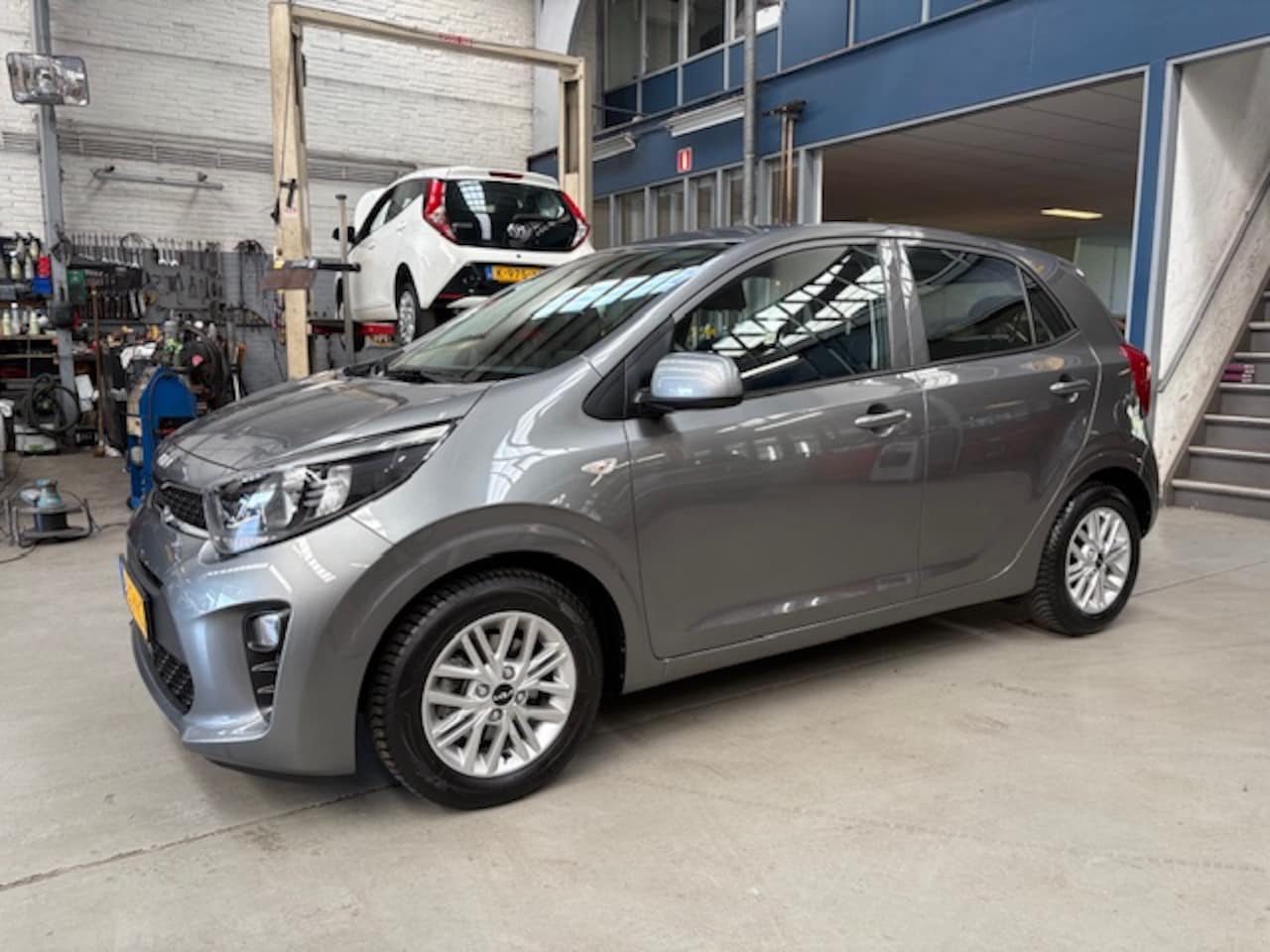 Kia Picanto - 1.0 DPi AMT 67pk 4-zits DynamicLine | Apple carplay / Android auto | Camera | Cruise contr - AutoWereld.nl
