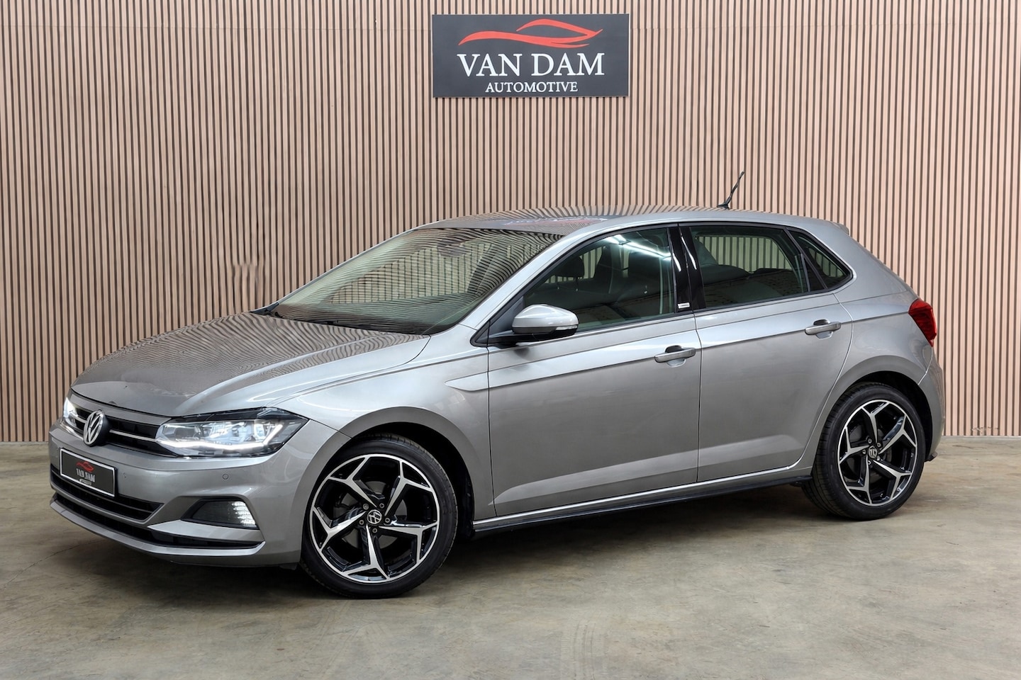Volkswagen Polo - 1.0 TSI R-Line 2019 DSG LED CRUISE NAVI PDC - AutoWereld.nl