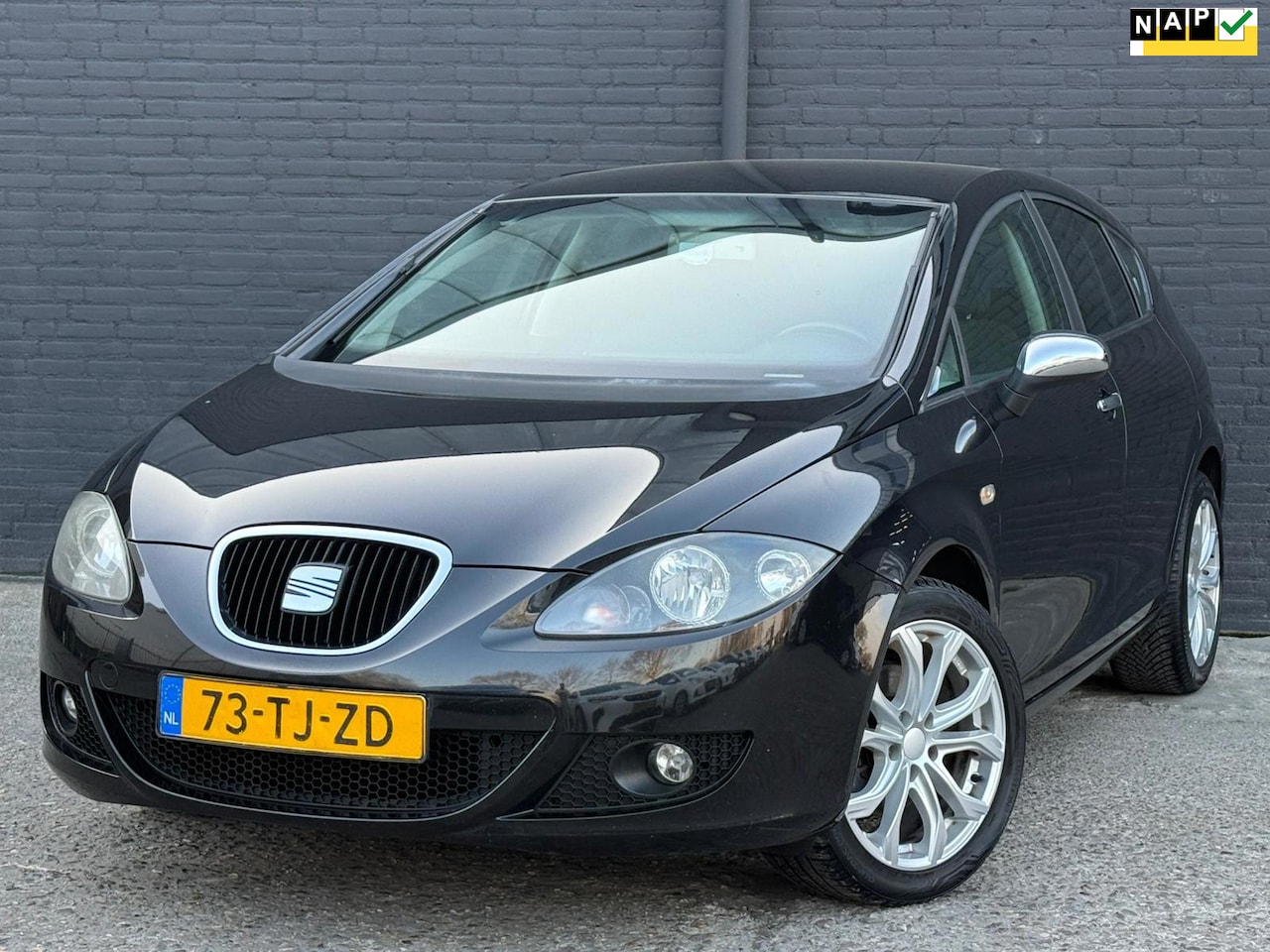 SEAT Leon - 2.0 FSI Businessline AIRCO | ELEK RAMEN | CRUISE | NWE APK - AutoWereld.nl
