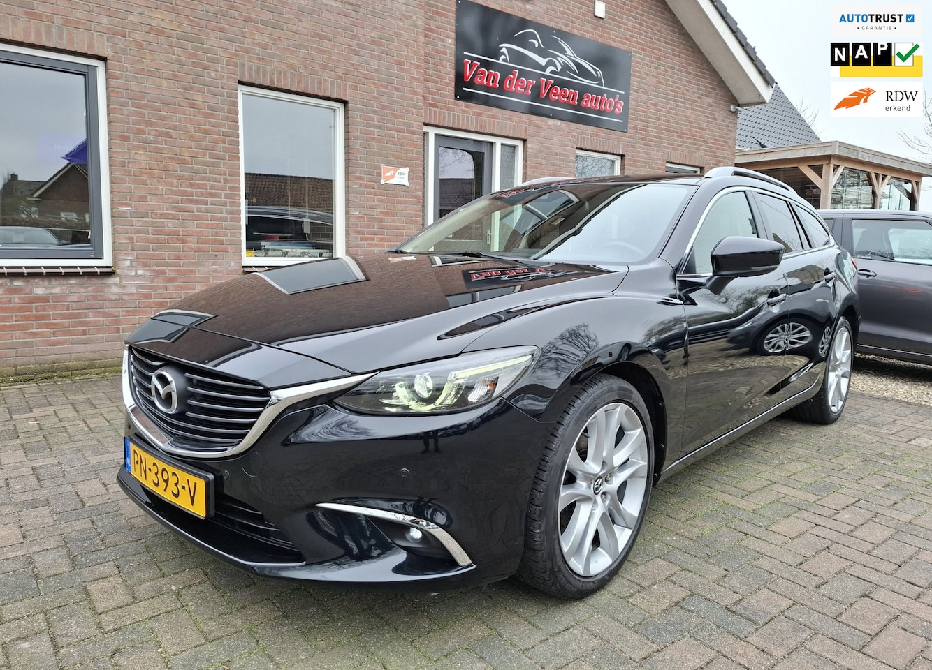 Mazda 6 Sportbreak - 2.0 SkyActiv-G 165 GT-M Line. Dealer onderhouden,in nieuwstaat. O.a. leder, camera, stoel- - AutoWereld.nl
