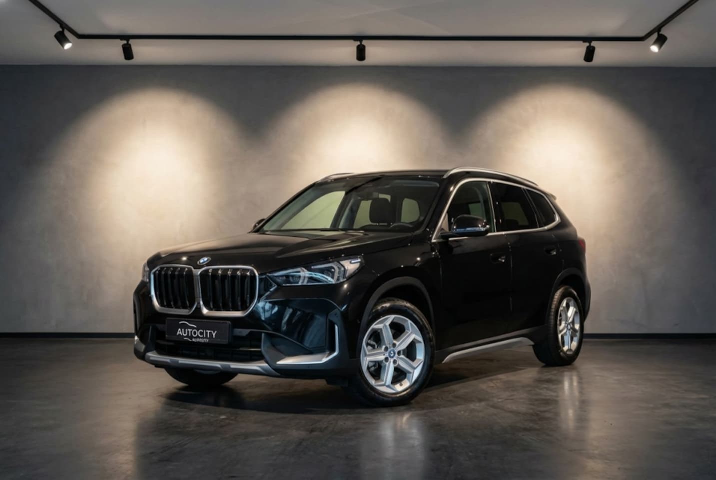 BMW X1 - xDrive25e PHEV Facelift | Adaptive LED | Stoelverwarming | Comfo - AutoWereld.nl