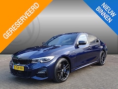 BMW 3-serie - 330e High Executive M-SPORT | SPORT INTERIEUR | NAVIGATIE | PANORAMADAK | CAMERA | ELEKTRI