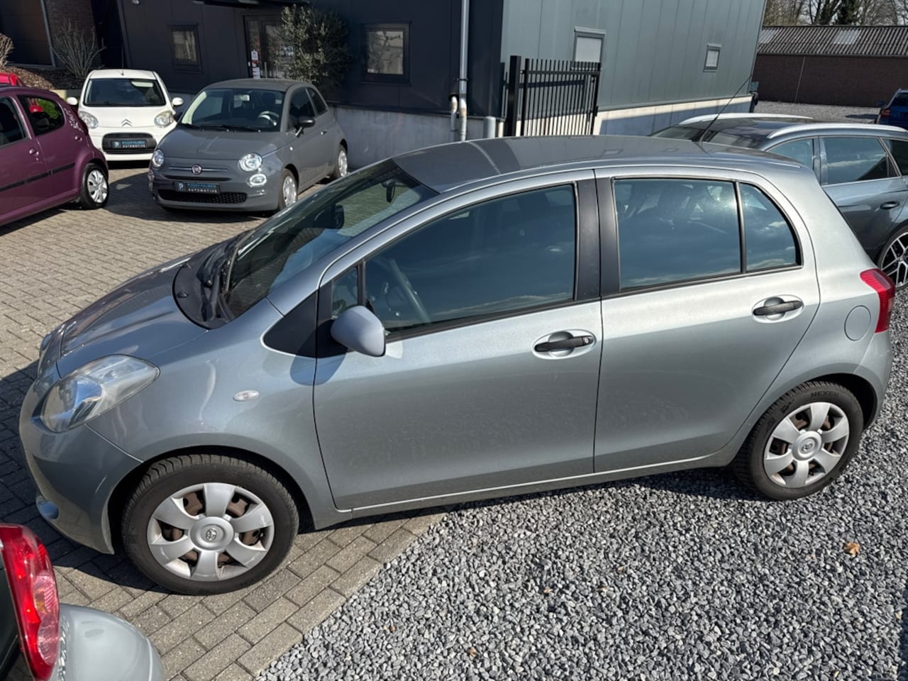 Toyota Yaris - 1.3 VVT-i Terra 1.3 VVTi Terra - AutoWereld.nl