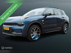 Lynk & Co 01 - 1.5 Plug-in Hybrid, Panoramadak, Stoelverwarming, Pdc + camera, Cruise, Clima, app connect
