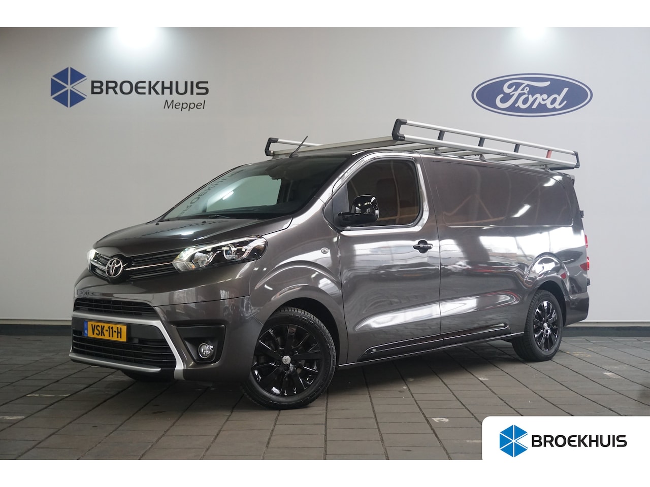 Toyota ProAce Worker - 2.0 D-4D Black Line | Achteruitrijcamera | Cruise control | Navigatiesysteem full map - AutoWereld.nl